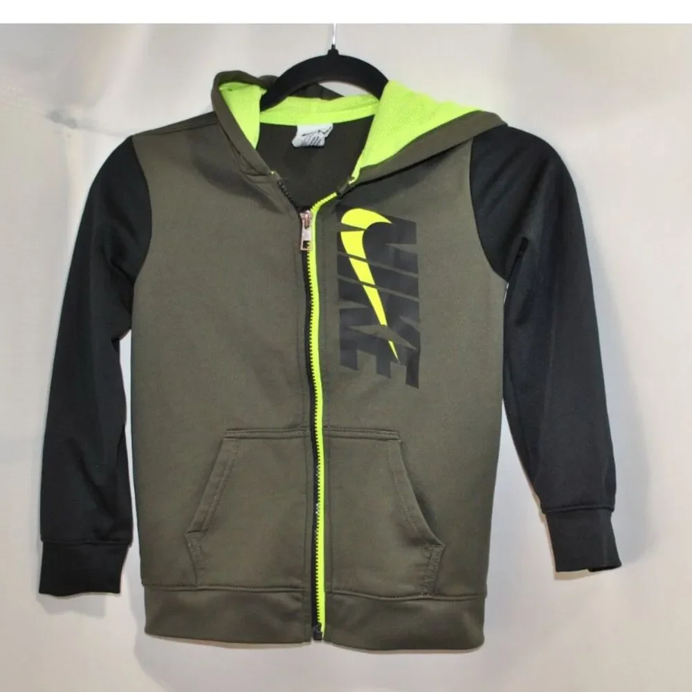Boy's Nike zippered hoodie size large 6-7 years old